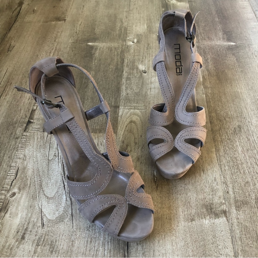 Moda Spana Stacked Wood Platform Strappy High Heels 9.5